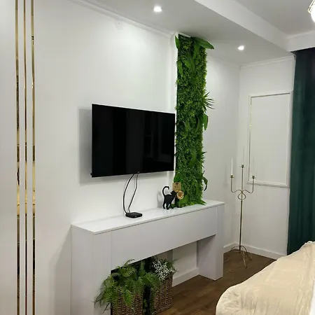 Vanila Lux * クラグイェヴァツ